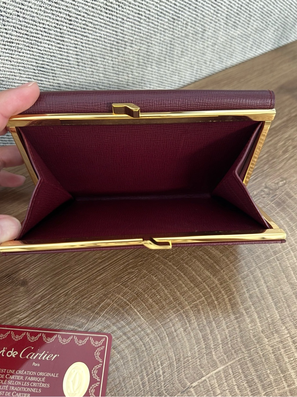 EUC Vintage Cartier Must de Cartier Bordeaux Leather Trifold Kiss-Lock Wallet - Picture 9 of 14
